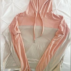 Derek Heart activewear sweatshirt/hoodie